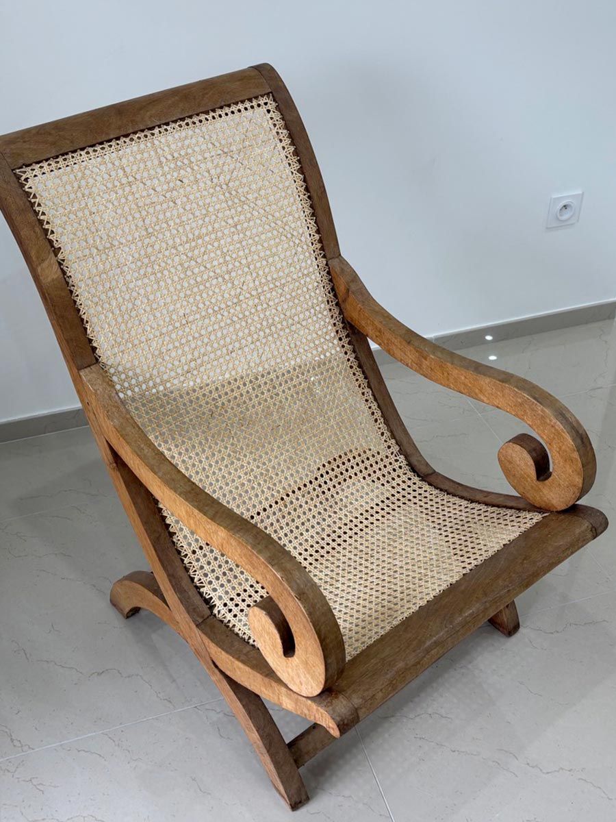 Rénovation d'un fauteuil Voltaire avec strcture bois peinte en gris et tissu effet python