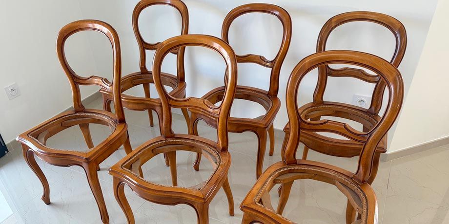 Ensemble de chaises en bois vernis