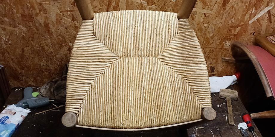 Assise de chaise rempaillée finie