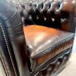 Rénovation de canapé en cuire Chesterfield par NF Tapissier